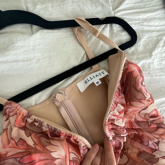 Elliatt Mesh overlay Midi dress, M - Picture 8 of 8